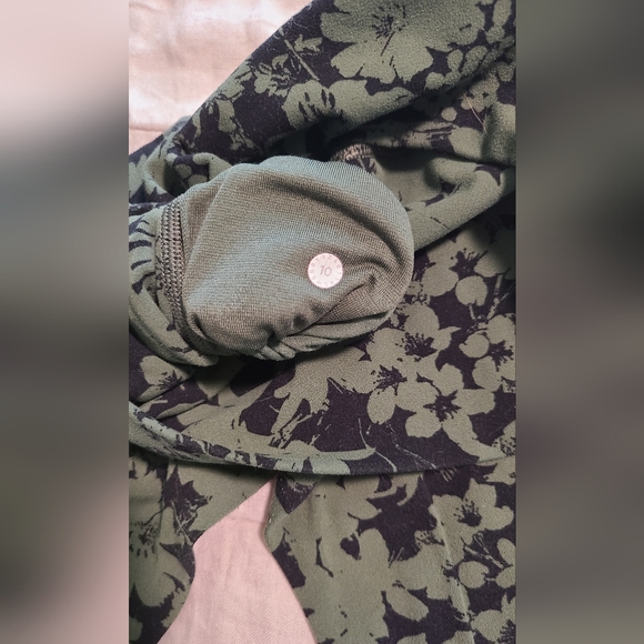 Lululemon Align Leggings - Picture 2 of 5